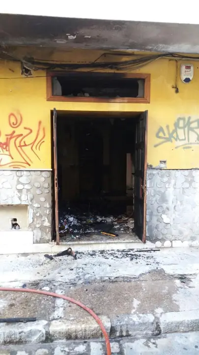 Incendio en calle Gaspar Fern&aacute;ndez, Jerez. MAYO 2016 | MIRA Comunicaci&oacute;n