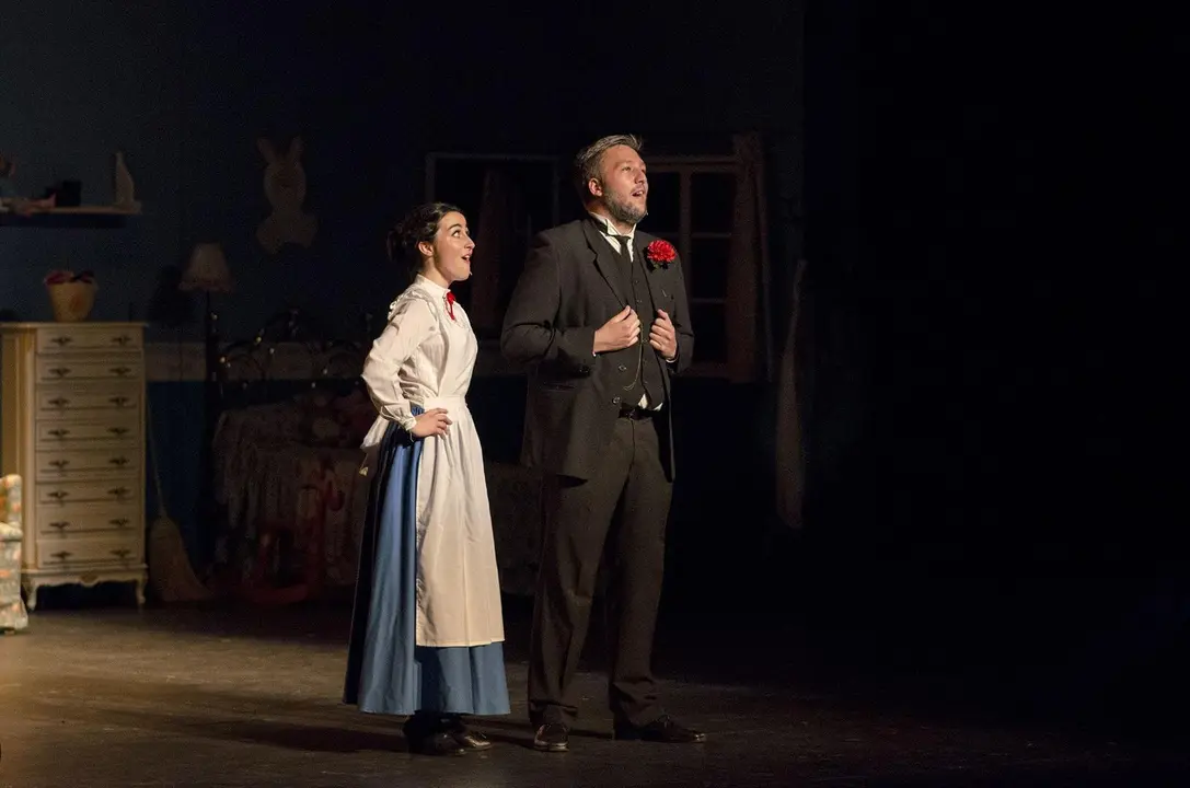 Escena de la representaci&oacute;n "Viento del Este" en el Teatro Villamarta de Jerez, por el grupo de teatro Dioniso | Noelia Herrera, de Jonocla Fotograf&iacute;a para MIRA Jerez