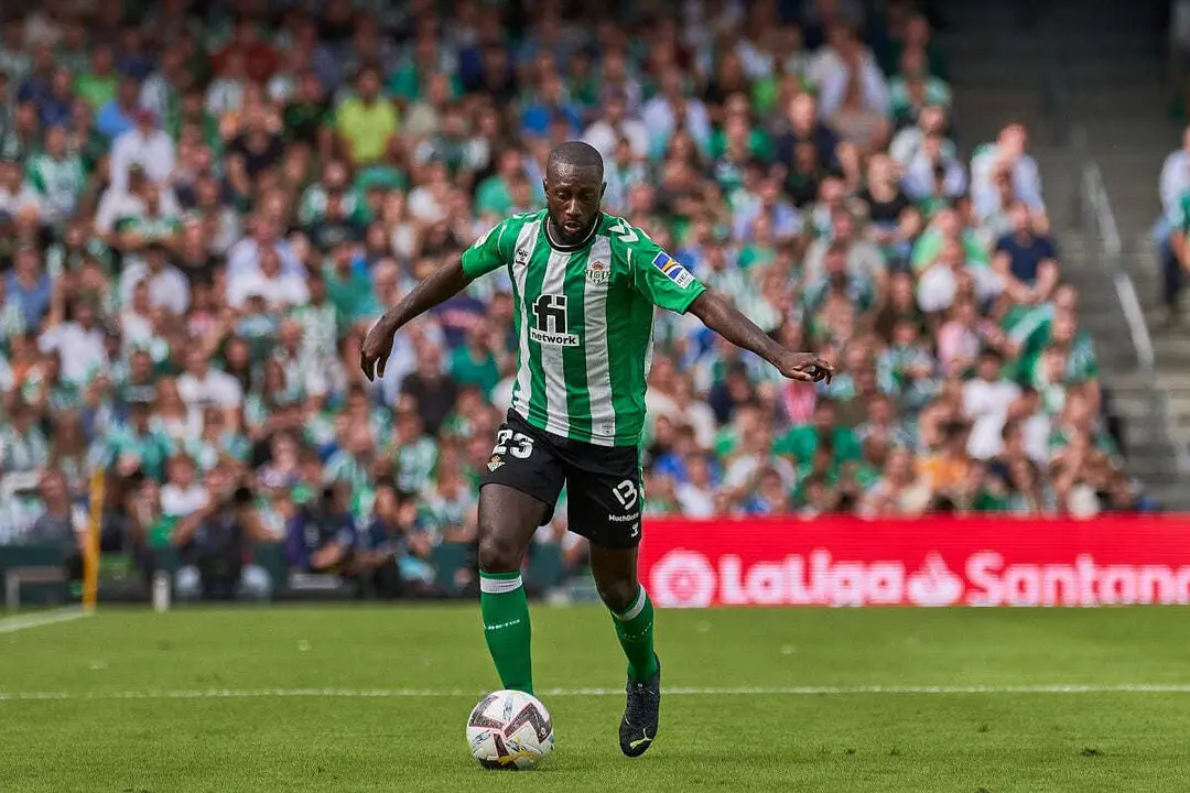 Sabaly en el Real Betis - Atl&eacute;tico de Madrid | Salvador L&oacute;pez Medina para El MIRA