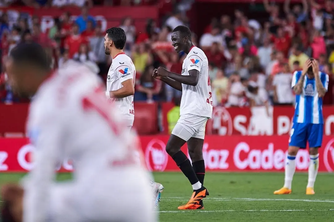 Gol de Pape Gueye en el Sevilla FC - RCD Espanyol | Salvador L&oacute;pez Medina para El MIRA
