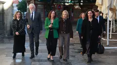 Rocío Díaz recibida por la alcaldesa de Jerez, María José García-Pelayo | Cristo García