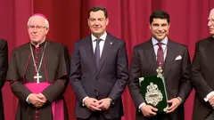 Juanma Moreno es un reconocido amante de la Semana Santa