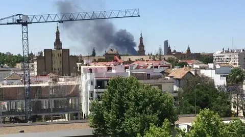 Incendio entre Sevilla y Camas