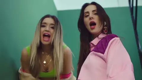 Lola &Iacute;ndigo y Mala Rodr&iacute;guez