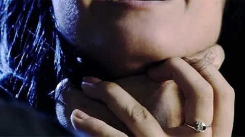 Persona estrangulada