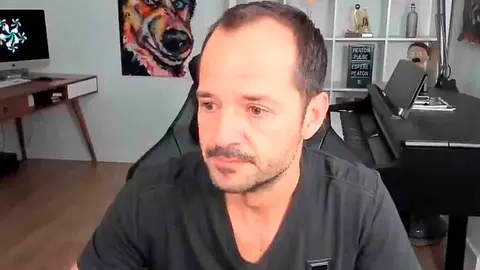 &Aacute;ngel Mart&iacute;n durante su informativo matinal