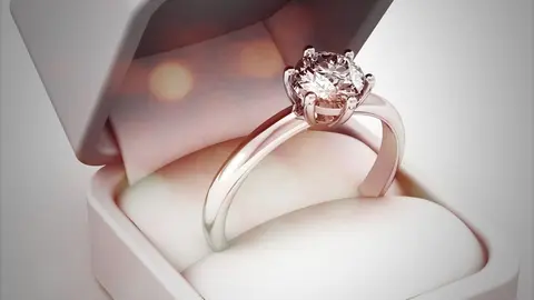 Anillo de diamantes de pedida