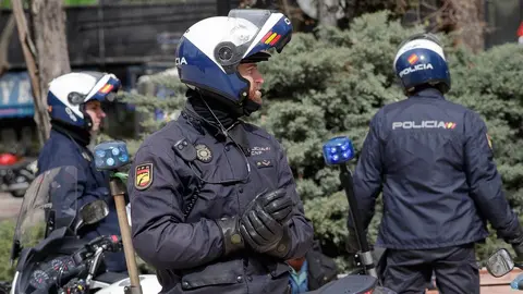 Polic&iacute;a Nacional en moto