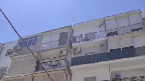 El var&oacute;n de 75 a&ntilde;os atrapado entre medio de los dos balcones en Sevilla
