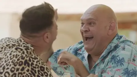 Joaqu&iacute;n y el Comandante Lara