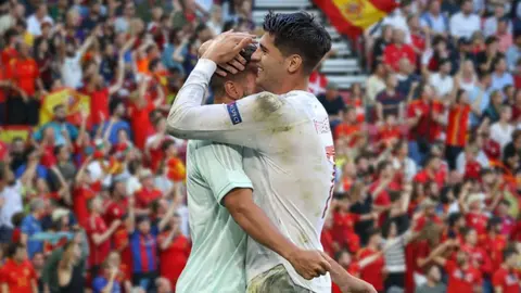 &Aacute;lvaro Morata celebra el cuarto gol de Espa&ntilde;a ante Croacia en la Eurocopa