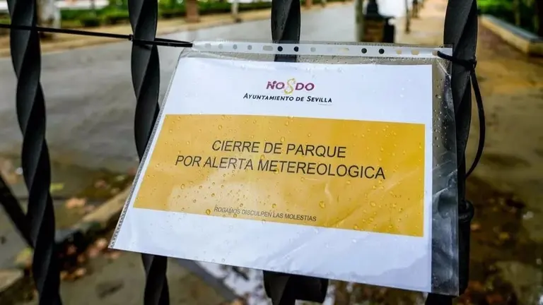 Cierre de parques y jardines en Sevilla