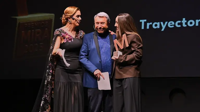 Beatriz Trapote, Parada y María Carrasco | Salvador López Medina