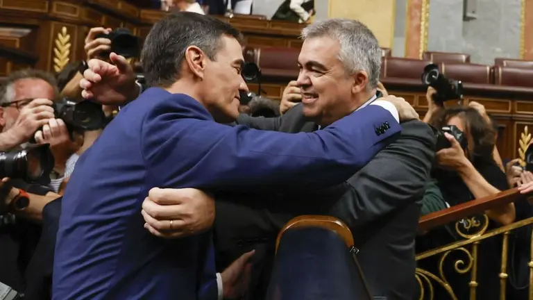 Pedro Sánchez, en una imagen de archivo junto a Santos Cerdán (3)