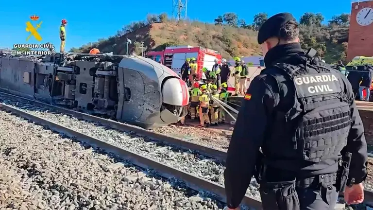 El accidente de tren de Adamuz contin&uacute;a en proceso de investigaci&oacute;n