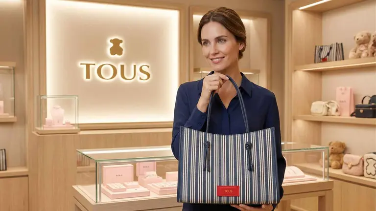 Bolsos con estampado y tejido trenzado de TOUS