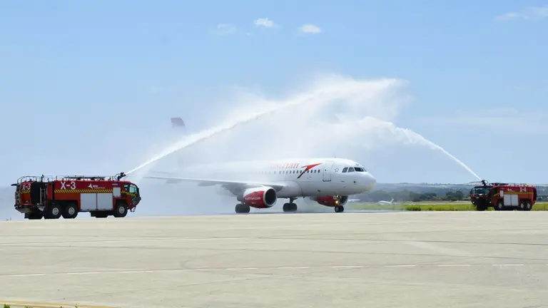 Un avi&oacute;n en el Aeropuerto de Jerez