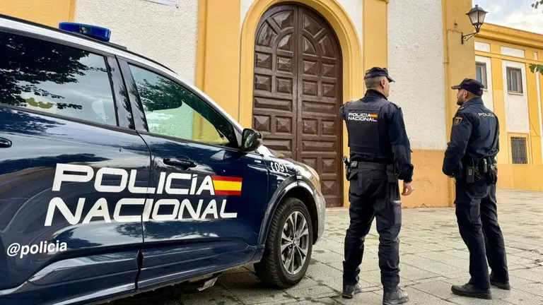 Muere un hombre tras precipitarse desde varios metros en Almer&iacute;a