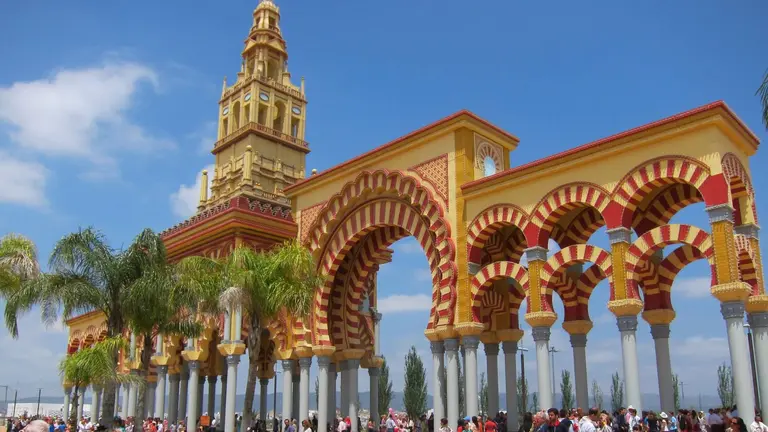 La Feria de C&oacute;rdoba 2026 arranca este viernes con 84 casetas en El Arenal