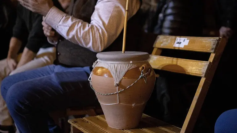 Jerez empieza a recibir reservas para sus zambombas seis meses antes de Navidad