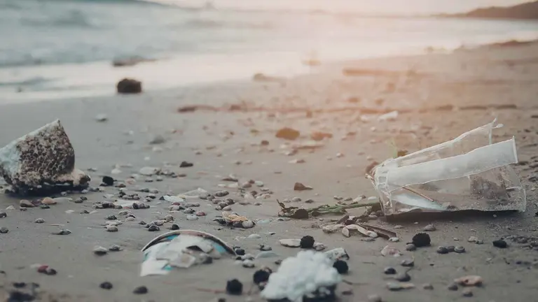 El Puerto proh&iacute;be acampadas, fuegos y bengalas en sus playas