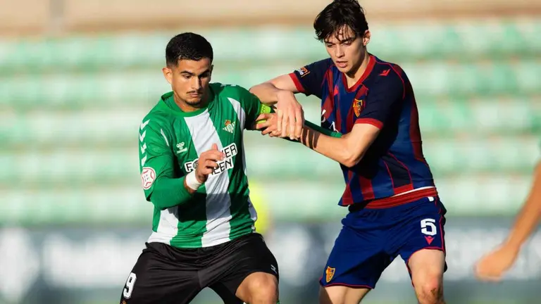 Rodrigo Marina en el Real Betis - FC Basel | El MIRA