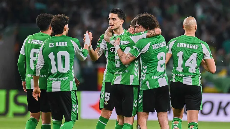 Los jugadores del Real Betis celebran un gol ante el Panathinaikos | Salvador L&oacute;pez Medina
