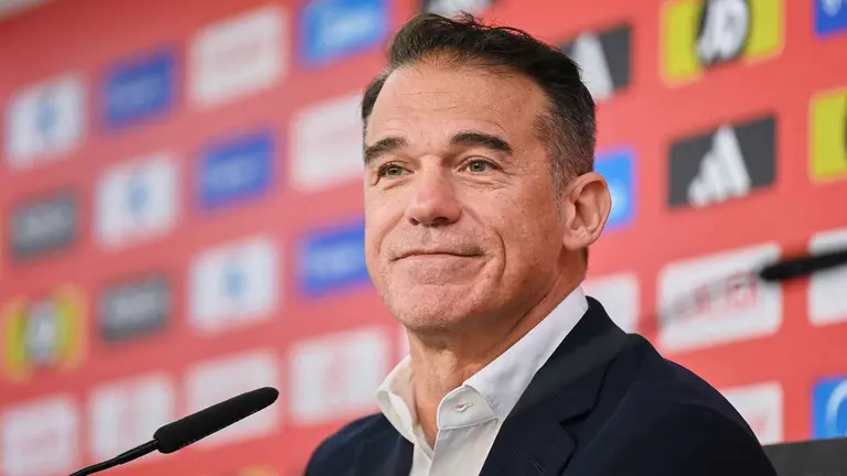 Luis Garc&iacute;a Plaza en su presentaci&oacute;n con el Sevilla FC | Salvador L&oacute;pez Medina para El MIRA