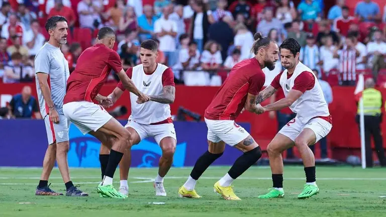 Calentamiento del Sevilla en el Sevilla FC - FC Barcelona | Salvador López para El MIRA