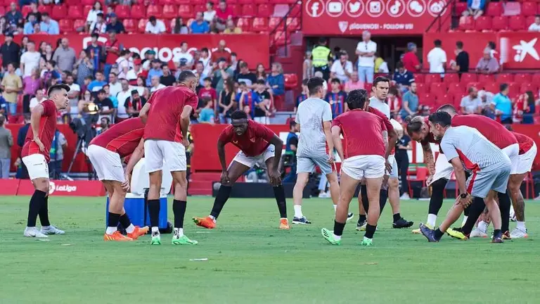 Calentamiento del Sevilla en el Sevilla FC - FC Barcelona | Salvador López para El MIRA