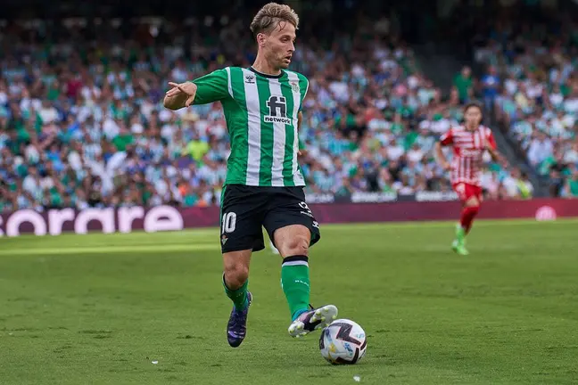 Sergio Canales en el Real Betis - Girona | Salvador López para El MIRA
