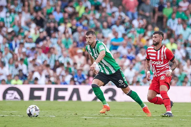 Guido Rodríguez en el Real Betis - Girona | Salvador López para El MIRA