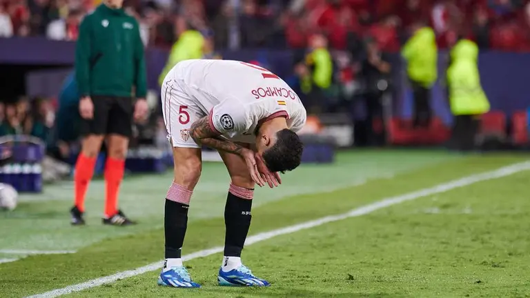 Ocampos se lamenta en el partido ante el Arsenal  | Salvador López Medina para El MIRA