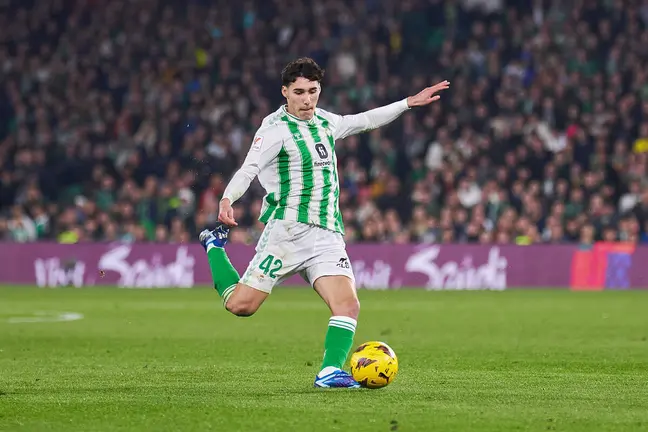 Pablo Bustos en el Real Betis - Granada CF | Salvador López Medina para El MIRA