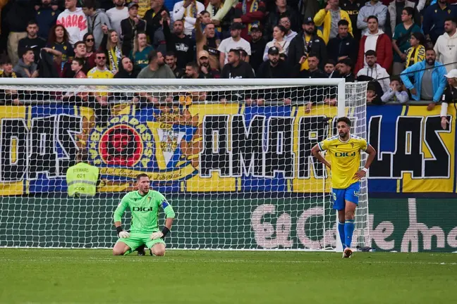 Chris Ramos y Conan Ledesma en el Cádiz CF - Valencia CF | Salvador López Medina para El MIRA