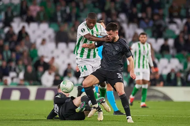 William Carvalho en el Real Betis - Dinamo Zagreb | Salvador López Medina para El MIRA