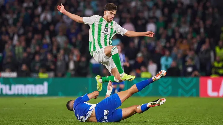 Ez Abde en el Real Betis - Deportivo Alavés | Salvador López Medina para El MIRA