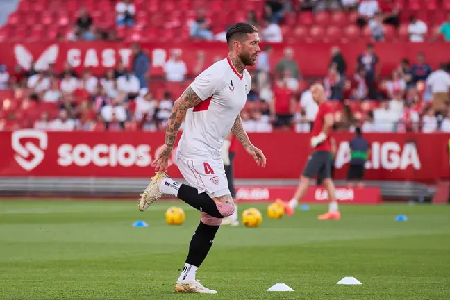 Sergio Ramos en el calentamiento del Sevilla FC - Mallorca | Salvador López Medina para El MIRA