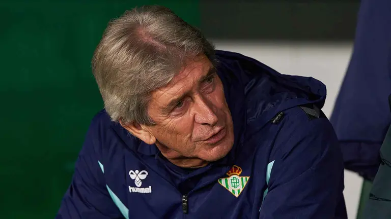 Manuel Pellegrini en el Real Betis - Deportivo Alavés | Salvador López Medina para El MIRA