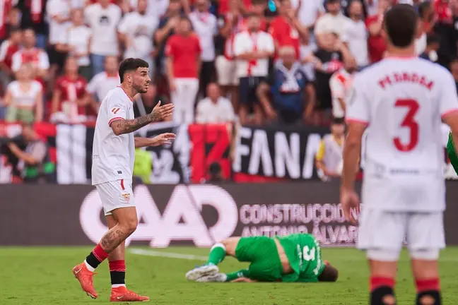 Isaac Romero en el Sevilla FC - Real Betis | Salvador López Medina para El MIRA