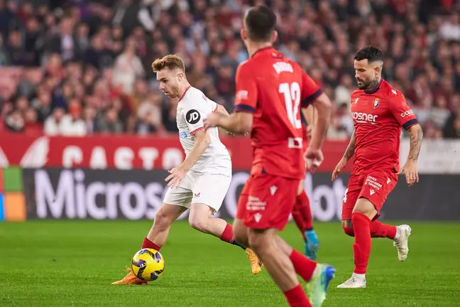 Peque en el Sevilla FC - CA Osasuna | Salvador López Medina para El MIRA