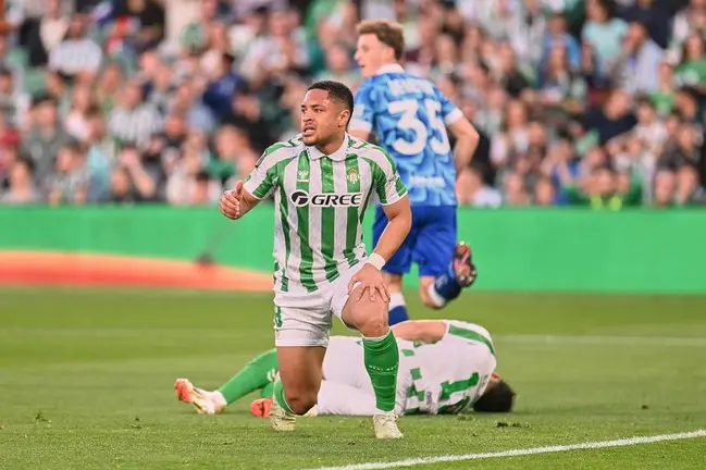 Vitor Roque en el Real Betis - Gent | Salvador López Medina para El MIRA