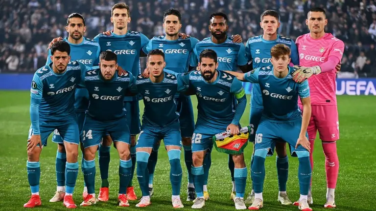 Once titular del Real Betis ante el Vitoria Guimaraes | Salvador López Medina para El MIRA