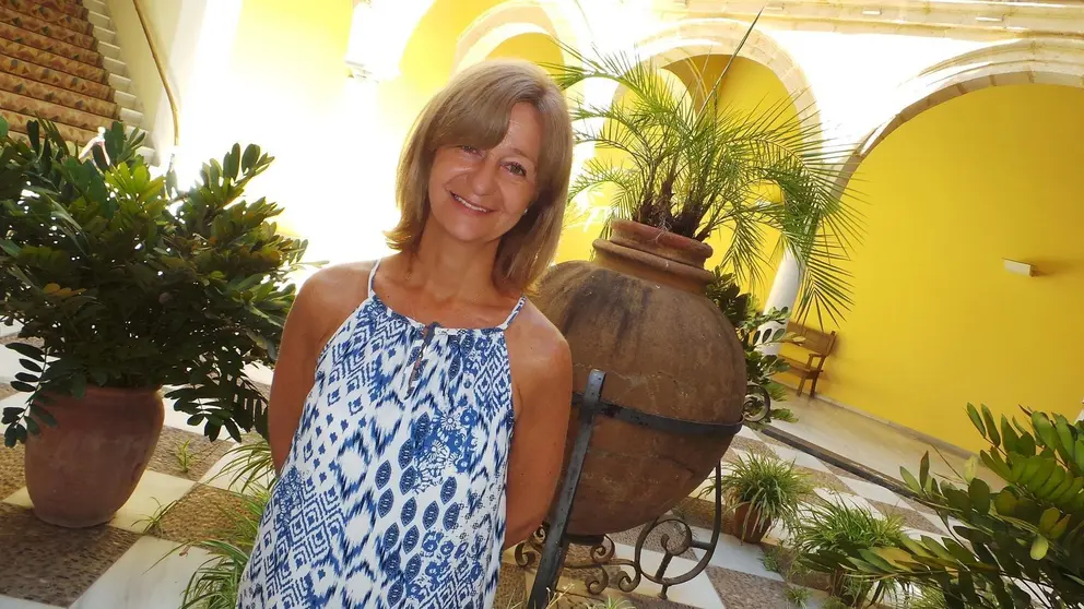 Carmen Pina en el patio interior del Ayuntamiento de Jerez