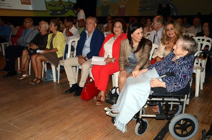 Los oyentes fueron en su mayor&iacute;a personas de la tercera edad. 