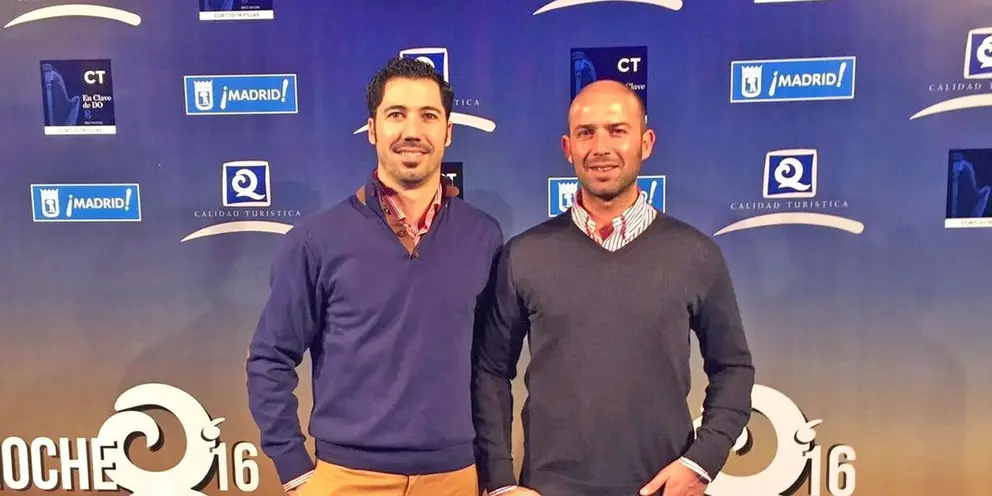 Adri&ntilde;an Mac&iacute;as y Andr&eacute;s Ram&iacute;rez en la Noche Q 2016