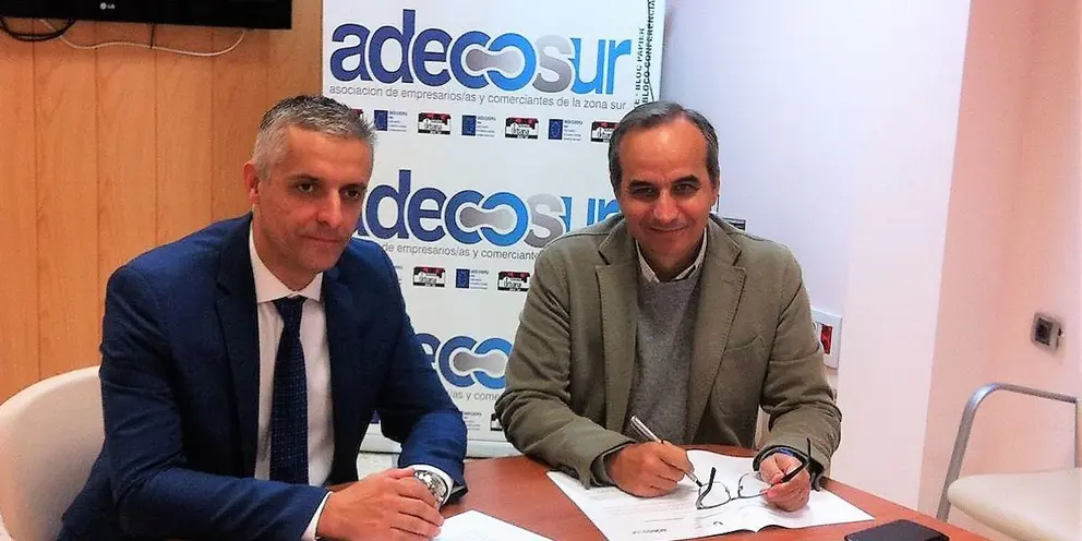 Javier Lobo, Presidente de Adecosur, junto a&nbsp;Rafael M&aacute;rquez, Director General de Upacesur