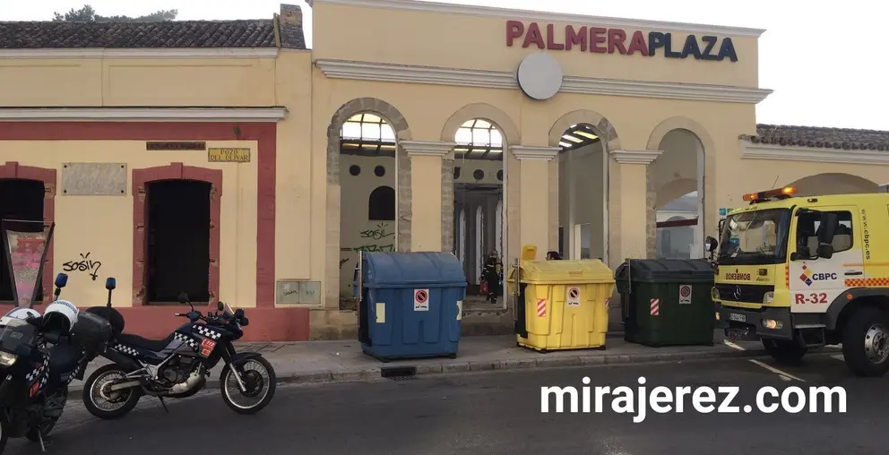 Imagen de archivo de un incendio en el hotel abandonado
