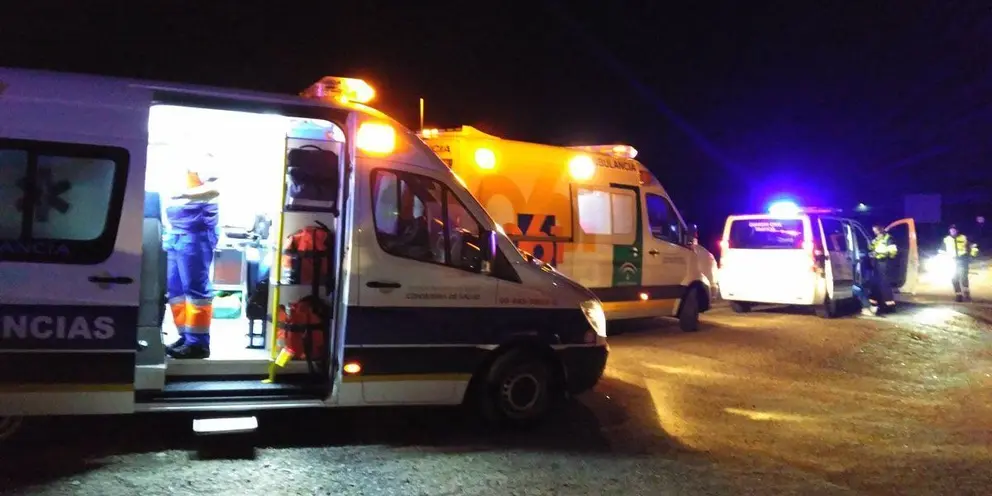 Tres heridos leves en la carretera de El Portal tras saltarse un STOP
