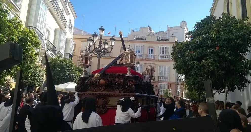 El paso de Nuestro Padre Jes&uacute;s Ca&iacute;do.